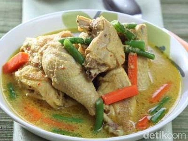 Kare Ayam, Hidangan Berkuah Rempah yang Menjadi Warisan Kuliner Jawa